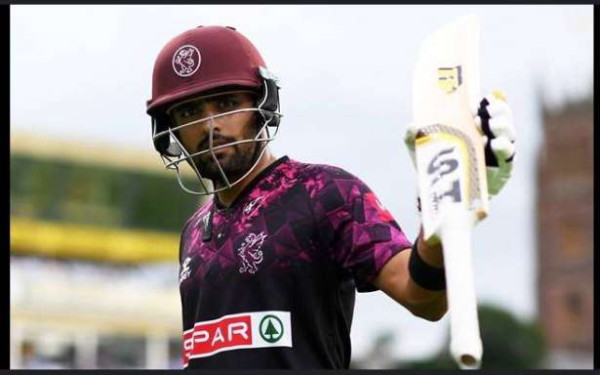 மீண்டும் சொதப்பிய பாபர் அஸாம்: வறுத்தெடுக்கும் இணையவாசிகள்