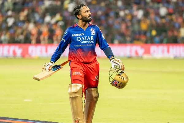RCB அணியின் ஆலோசகராக  தினேஷ் கார்த்திக்  நியமனம்