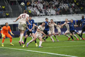 மெஸ்ஸியின் இமாலய சாதனையை சமன் செய்த ஜேர்மன் வீரர்! சாம்பியன்ஸ் லீக்கில் புதிய வரலாறு