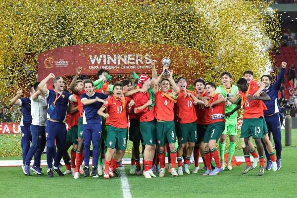  ஐரோப்பிய சாம்பியன் கிண்ணத்தை கைப்பற்றிய போர்த்துக்கல்! ரொனால்டோ வெளியிட்ட பதிவு