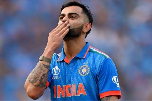 எந்த கிரிக்கெட் வீரரும் செய்யாத சாதனை படைத்த விராட் கோலி