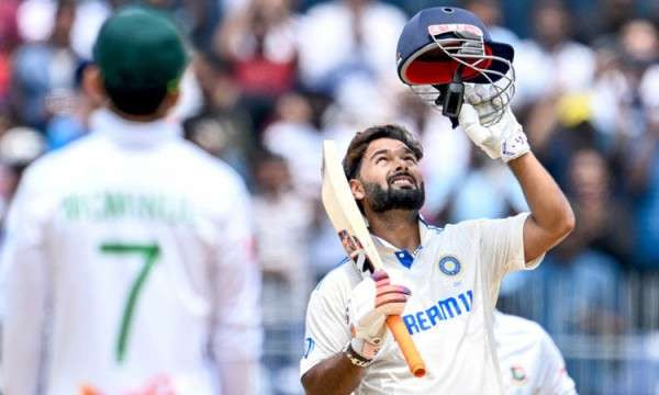 விக்கெட் கீப்பராக தோனியின் 18 வருட சாதனையை முறியடித்த ரிஷப் பண்ட்