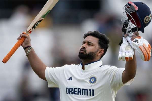 டெஸ்ட் வரலாற்றில் யாரும் செய்யாத சாதனை படைத்த ரிஷப் பண்ட்