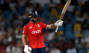 பல சாதனைகளை உடைத்த பில் சால்ட்