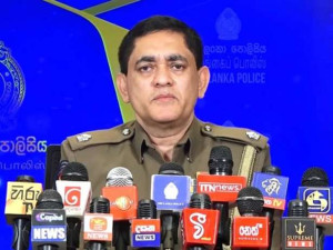 செல்பி புகைப்படங்களை வௌியிட வேண்டாம் என இலங்கை மக்களுக்கு பொலிஸார் எச்சரிக்கை