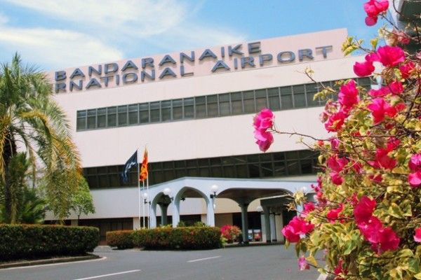 கட்டுநாயக்க விமான நிலையத்தில் தம்பதியினர் கைது!