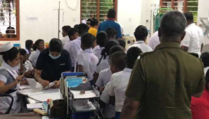 மட்டக்களப்பில் 54 பாடசாலை மாணவர்கள் வைத்தியசாலையில் அனுமதி