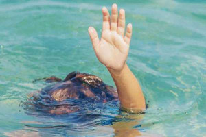 மட்டக்களப்பில் 3 சிறுவர்கள் குளத்தில் மூழ்கி உயிரிழப்பு