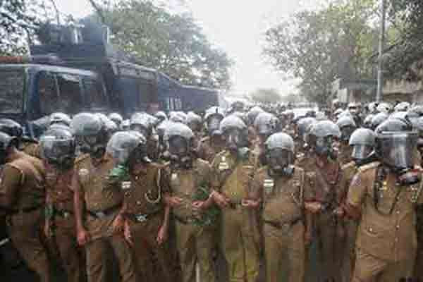 ரணிலுக்கு ஆதரவாக கொழும்பில் ஆர்ப்பாட்டம் - கலகம் தடுக்கும் படைகள் குவிப்பு