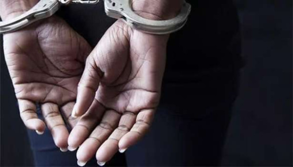 வவுனியாவில் வாடகை வீடொன்றில் சிக்கிய பெண்கள்