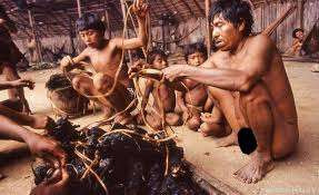 பெண்களின் உடல்களை உண்ணும் பழங்குடியினத்தவர்கள்- சுவாரஸ்ய தகவல்கள் 