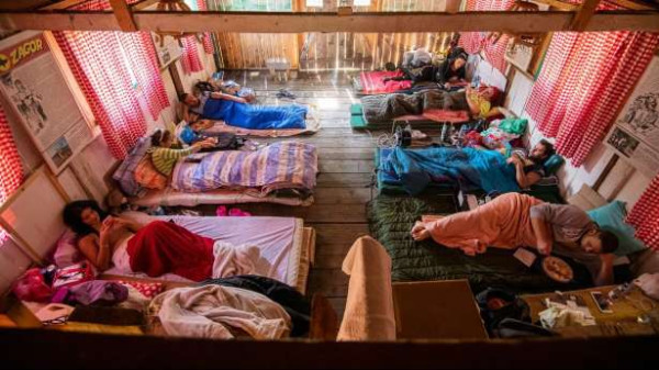 உலகின் சோம்பேறி மனிதனுக்கான போட்டியில் வென்ற நபர் ரூ37,000  பரிசு பெற்றுள்ளார்.