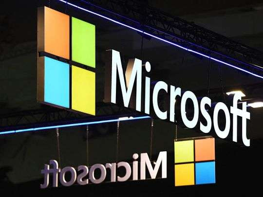 AI தொழில்நுட்பத்திற்காக அணுசக்தி விஞ்ஞானிகளை பணியமர்த்தும் மைக்ரோசாப்ட்! 