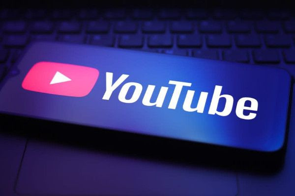  140 ஆண்டு நீளமுள்ள வீடியோ - யூடியூபில் உள்ள மர்மம்