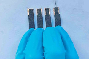 உடல் வெப்பத்தை மின்சாரமாக மாற்றும் ஸ்மார்ட் துணி!