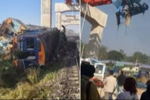 தாய்லாந்தில் ரயில் மீது  பாரம்தூக்கி விழுந்து விபத்து - பலர் பலி