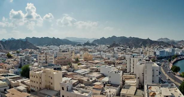 தொழிலாளர் சட்டத்தில் முக்கிய மாற்ற ஏற்படுத்திய மத்திய கிழக்கு நாடு