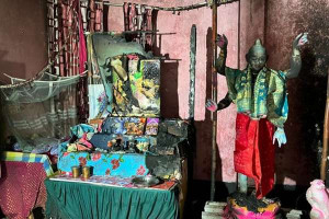 பங்களாதேசத்தில் ஹிந்து கோயில் மீது தாக்குதல்