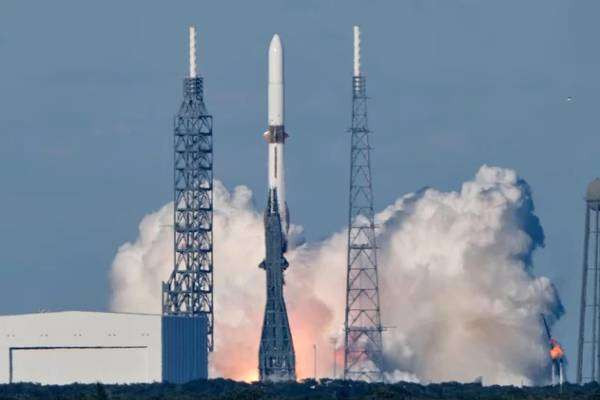 மூன்று செயற்கைக்கோள்களை ஒரே நேரத்தில் ஏவும் ஈரான்