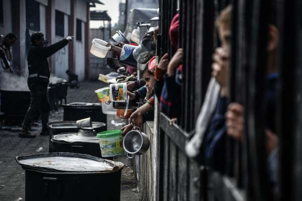 இஸ்ரேலால் தடுத்து வைக்கப்பட்ட உதவி பொருட்கள் - காஸா மக்களின் நிலை