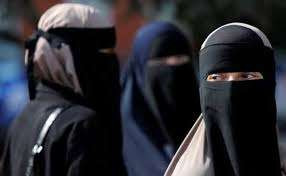 பொதுவெளியில் முகத்தை மறைக்கும் ஆடைகளை அணிவது தடை