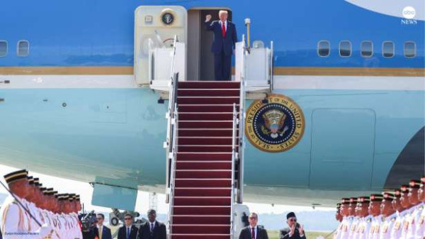 மலேசியாவுக்கு சென்றார் அமெரிக்க ஜனாதிபதி டொனால்ட் ட்ரம்ப்