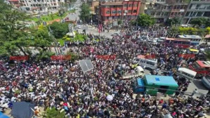 நேபாளத்தில் பொலிஸார் துப்பாக்கிச் சூட்டில் 14 பேர் பலி