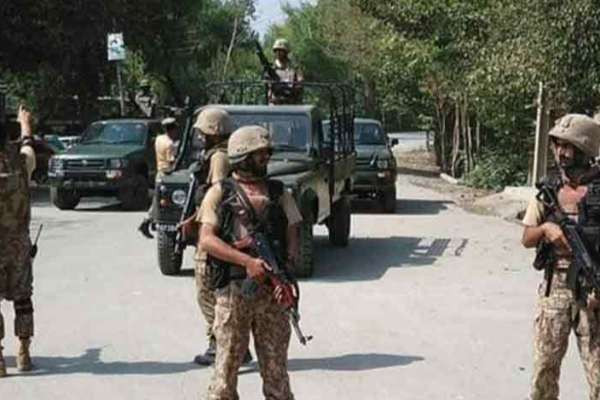 பாகிஸ்தானில் 17 பயங்கரவாதிகள் சுட்டுக்கொலை