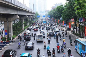 வியட்நாமில் பெட்ரோலில் இயங்கும் வாகனங்களுக்கு தடை