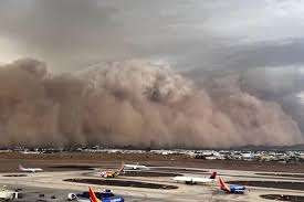 அமெரிக்காவில் திடீரென வீசிய பயங்கர தூசிப் புயல்