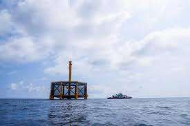 சீனாவில்   சால்மன் மீன்களை வளர்க்கக்கூடிய மாபெரும் வளர்ப்பு கப்பல்