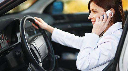  மெதுவாக வாகனம் ஓட்டிய பெண்ணுக்கு அபராதம்  விதித்த  சுவிட்சர்லாந்து