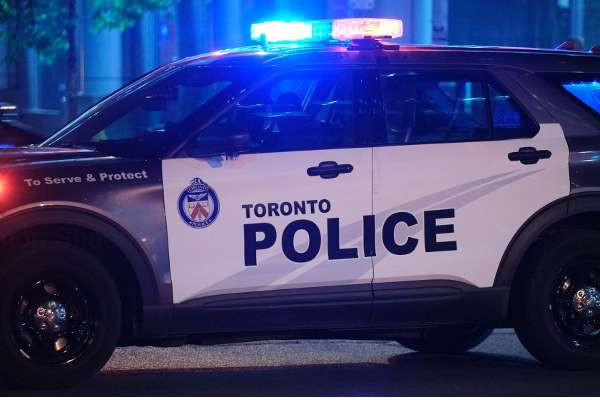 டொரன்டோவில் பயங்கர கத்திக்குத்து தாக்குதல் 