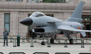 சீனாவின் J-10 போர் விமானம் - பரிசீலிக்கும் ஆசிய நாடு