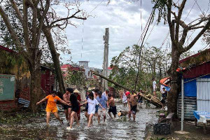 வியட்நாமில் இடைவிடாத  மழை - அதிகரிக்கும் பலி எண்ணிக்கை