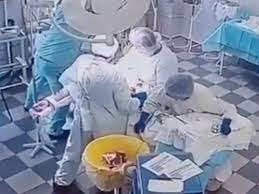 கடும் நில அதிர்விலும் அறுவை சிகிச்சை செய்த மருத்துவர்கள்