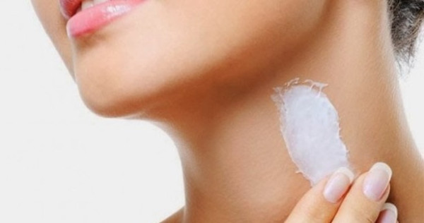 கழுத்தில் உண்டாகும் கருமையை போக்கும் இயற்கை வழிகள்