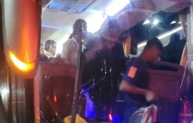 யாழில் சற்று முன்னர் கோர விபத்து - இளம் குடும்பஸ்தர் உயிரிழப்பு