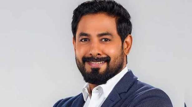 தொகுப்பாளர் ஆகிறார் ஆரி..