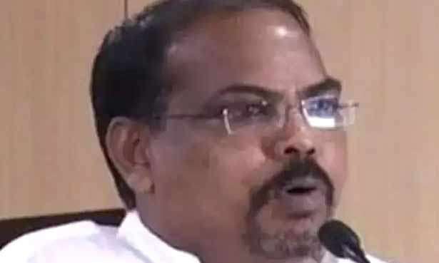 தனுஷுக்கு உடல்நலக் கோளாறா?