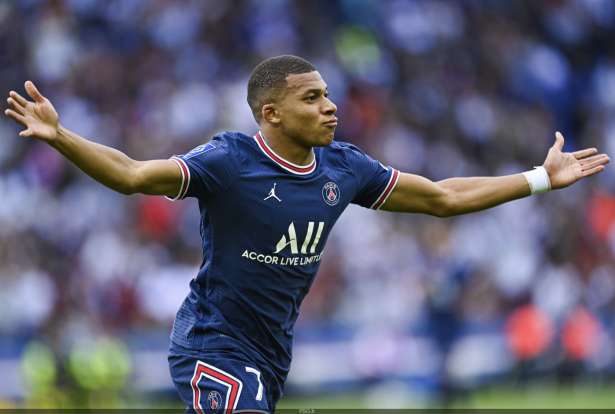 Euro 2024 உதைபந்தாட்ட போட்டியில் இன்று மோதும் France - Pologne போட்டியில் Kylian Mbappé.