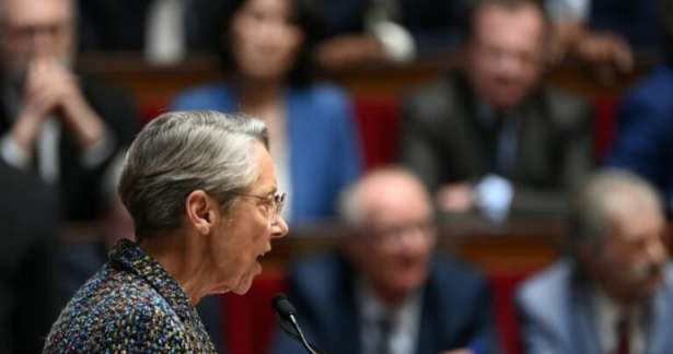 மக்ரோனின் அரசாங்கம் மீது நம்பிக்கை இல்லாத் தீர்மானம் - தோல்வியில் முடிந்தது!