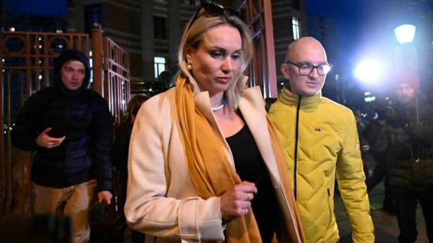 இரஷ்ய ஊடகவியலாளருக்கு விஷம் வழங்கப்பட்டதா? - பரிஸ் காவல்துறையினரின் விசாரணை!