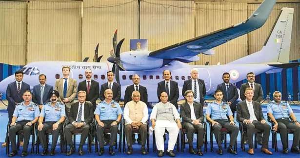 ராஜ்நாத்சிங் முன்னிலையில் சி-295 ரக விமானம், விமானப்படையில் சேர்ப்பு 