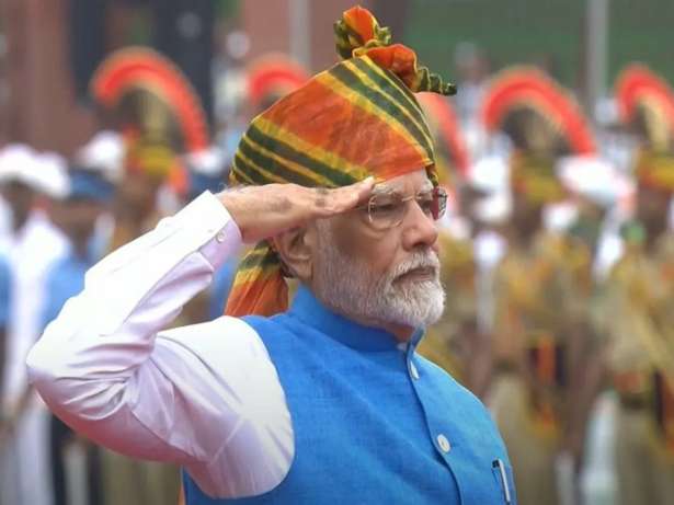 அணு ஆயுத மிரட்டலுக்கு இந்தியா அஞ்சாது: சுதந்திர தின விழாவில் பிரதமர் மோடி பேச்சு