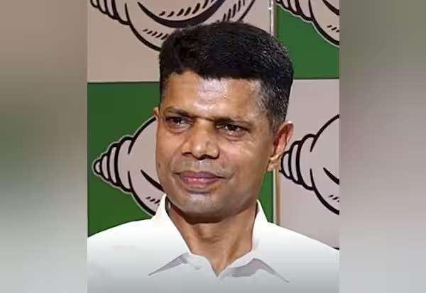 தீவிர அரசியலில் இருந்து ஓய்வு பெறுவதாக வி.கே பாண்டியன் அறிவிப்பு