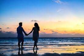 உன் நெற்றியில் இதமாய் ஒரு முத்தம்