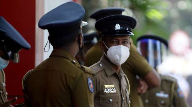 கணவர் வெளிநாட்டில் - இலங்கையில் மனைவிக்கு நேர்ந்த கதி