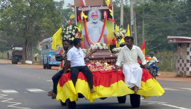 சாந்தனின் பூதவுடலுக்கு பொது மக்கள் உணர்வுபூர்வமாக அஞ்சலி