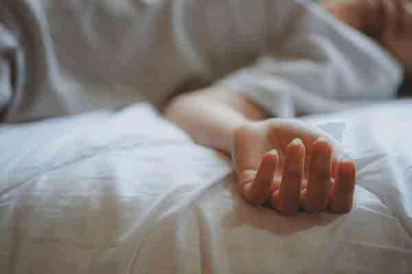 யாழில் காய்ச்சலுக்கு மருந்து குடித்த பெண் உயிரிழப்பு